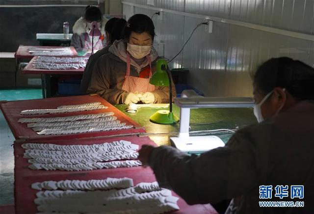 山村工廠復(fù)工忙 保障組織為地基助產(chǎn)業(yè)振興